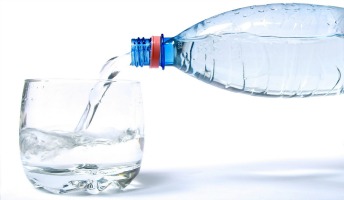 пить воду во время тренировки